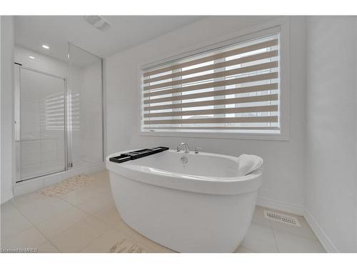 123 Povey Road Road, Fergus, ON - Indoor Photo Showing Bathroom