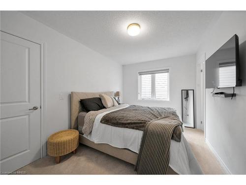 123 Povey Road Road, Fergus, ON - Indoor Photo Showing Bedroom