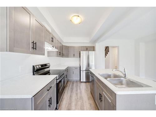 96 Bur Oak Drive, Thorold, ON - Indoor Photo Showing Kitchen With Double Sink With Upgraded Kitchen