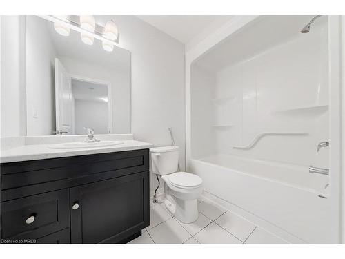 96 Bur Oak Drive, Thorold, ON - Indoor Photo Showing Bathroom