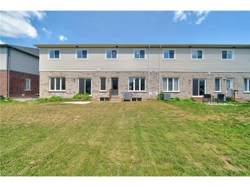 96 Bur Oak Drive, Thorold, ON - Outdoor