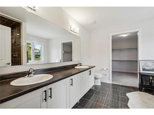 39 Tulip Crescent, Simcoe, ON - Indoor Photo Showing Bathroom