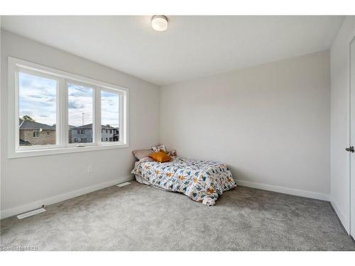 39 Tulip Crescent, Simcoe, ON - Indoor Photo Showing Bedroom