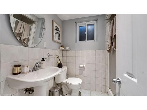 9 Delrosa Court, Toronto, ON - Indoor Photo Showing Bathroom