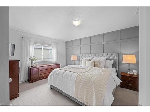 35 Freure Drive, Cambridge, ON - Indoor Photo Showing Bedroom