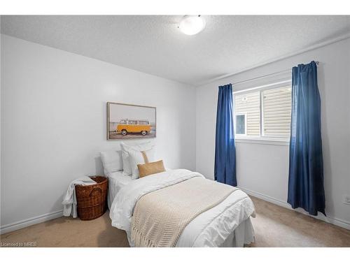 35 Freure Drive, Cambridge, ON - Indoor Photo Showing Bedroom