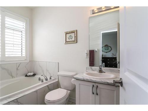 230 Roy Drive, Stayner, ON - Indoor Photo Showing Bathroom