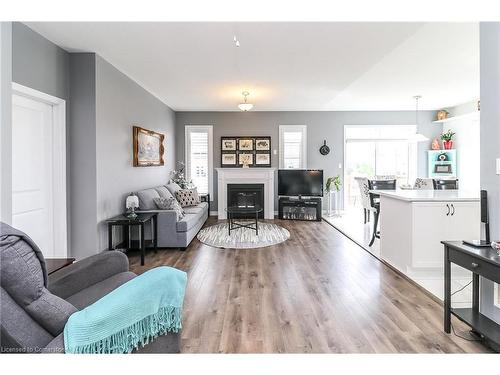 230 Roy Drive, Stayner, ON - Indoor Photo Showing Living Room