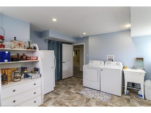 230 Roy Drive, Stayner, ON - Indoor Photo Showing Laundry Room