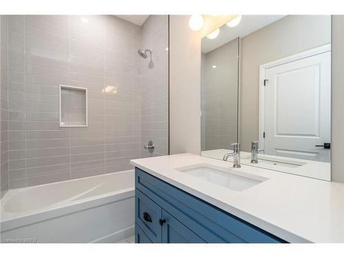 17 Quarry Road, Penetanguishene, ON - Indoor Photo Showing Bathroom