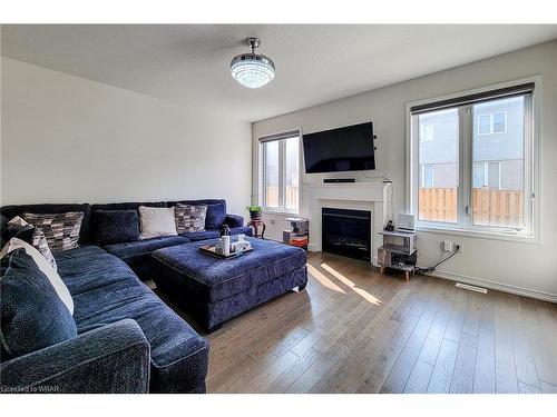 62 Cooke Avenue, Brantford, ON - Indoor Photo Showing Living Room With Fireplace