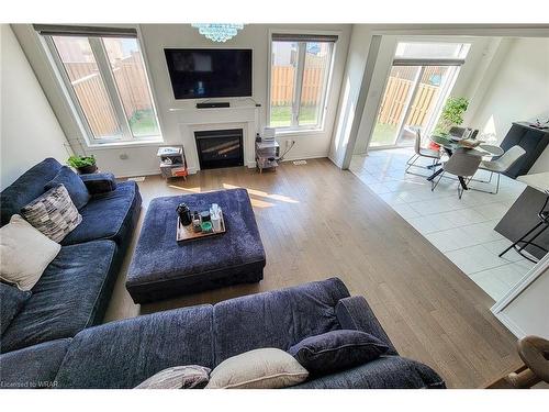 62 Cooke Avenue, Brantford, ON - Indoor Photo Showing Living Room With Fireplace