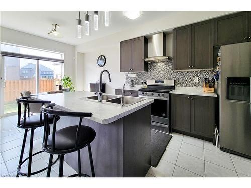 62 Cooke Avenue, Brantford, ON - Indoor Photo Showing Kitchen With Double Sink With Upgraded Kitchen