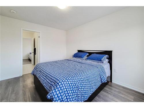 62 Cooke Avenue, Brantford, ON - Indoor Photo Showing Bedroom