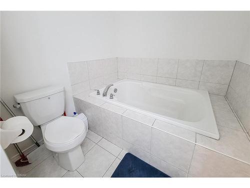 62 Cooke Avenue, Brantford, ON - Indoor Photo Showing Bathroom