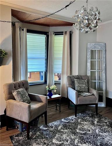 31 Blue Bay Lane, Fenelon Falls, ON - Indoor Photo Showing Living Room