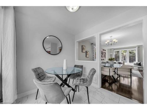 2225 Shadetree Avenue, Burlington, ON - Indoor Photo Showing Dining Room