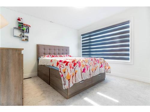 3738 Stewart Avenue, London, ON - Indoor Photo Showing Bedroom