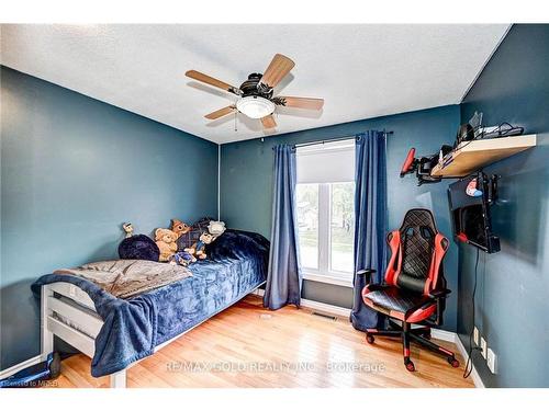 288 Salisbury Avenue, Cambridge, ON - Indoor Photo Showing Bedroom