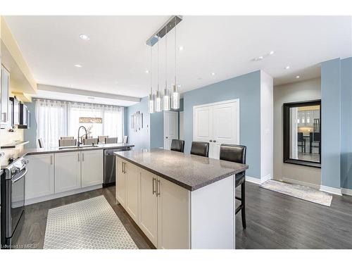 50 Mccardy Court, Caledon, ON - Indoor Photo Showing Kitchen With Upgraded Kitchen