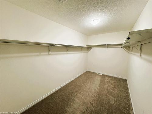 8659 Chickory Trail, Niagara Falls, ON - Indoor With Storage