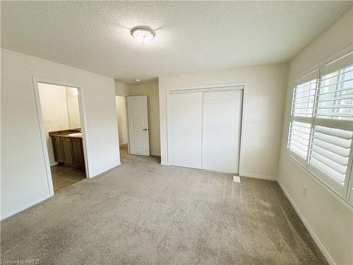 8659 Chickory Trail, Niagara Falls, ON - Indoor Photo Showing Other Room