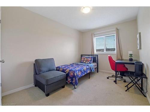 66-355 Fisher Mills Road, Cambridge, ON - Indoor Photo Showing Bedroom