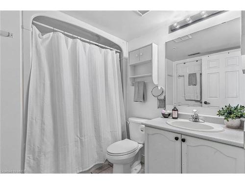 409-4005 Kilmer Drive, Burlington, ON - Indoor Photo Showing Bathroom