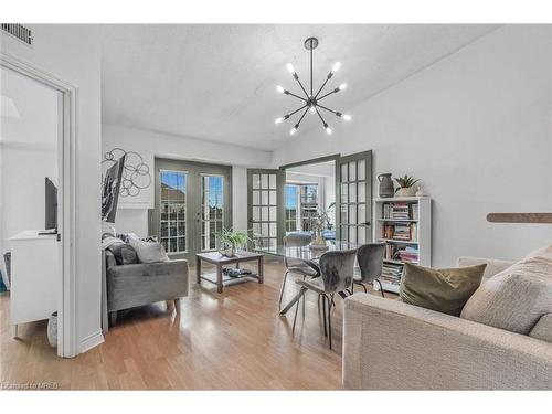 409-4005 Kilmer Drive, Burlington, ON - Indoor Photo Showing Living Room