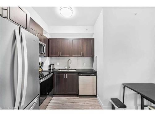 703-128 King Street North Street, Waterloo, ON - Indoor Photo Showing Kitchen