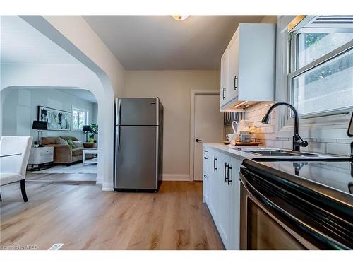 189 Ross Street, Welland, ON - Indoor Photo Showing Kitchen