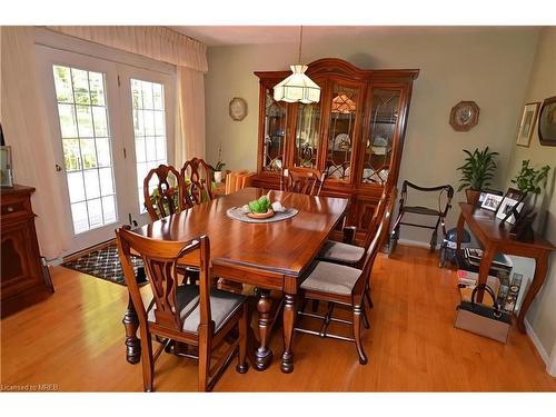 1075 Burnhamthorpe Road W, Oakville, ON - Indoor Photo Showing Dining Room