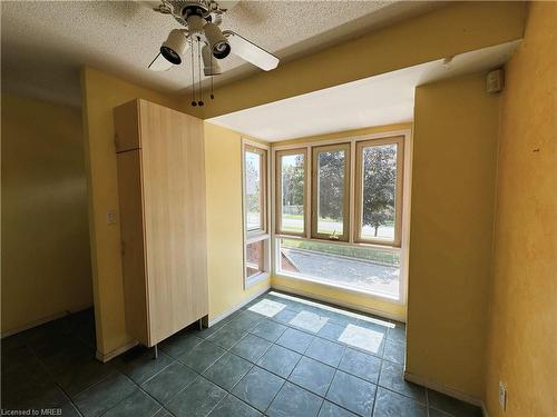 318-895 Maple Avenue, Burlington, ON - Indoor Photo Showing Other Room