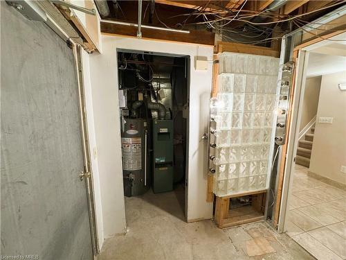 318-895 Maple Avenue, Burlington, ON - Indoor Photo Showing Basement