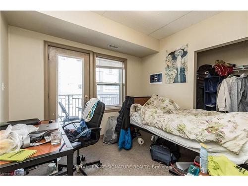 506-251 Lester Street, Waterloo, ON - Indoor Photo Showing Bedroom