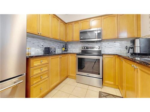 422-60 Mendelssohn Street, Toronto, ON - Indoor Photo Showing Kitchen With Stainless Steel Kitchen