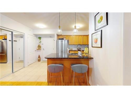 422-60 Mendelssohn Street, Toronto, ON - Indoor Photo Showing Kitchen