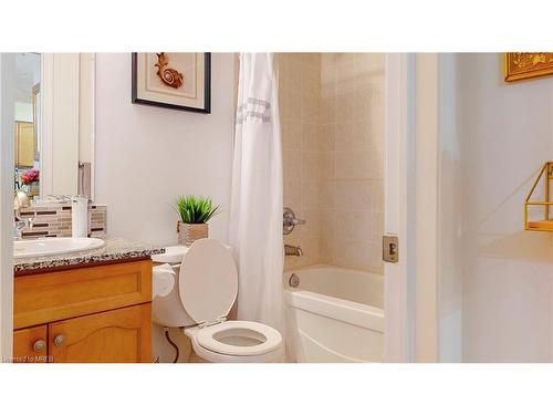 422-60 Mendelssohn Street, Toronto, ON - Indoor Photo Showing Bathroom