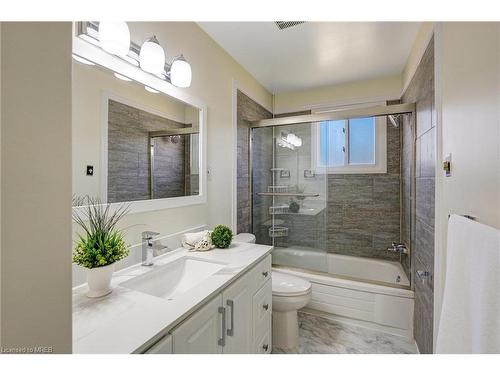 8776 Centennial Road, St. Thomas, ON - Indoor Photo Showing Bathroom