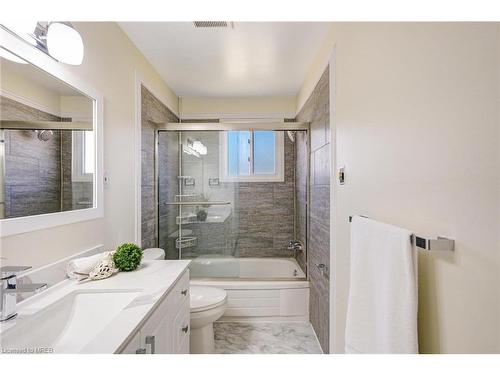 8776 Centennial Road, St. Thomas, ON - Indoor Photo Showing Bathroom