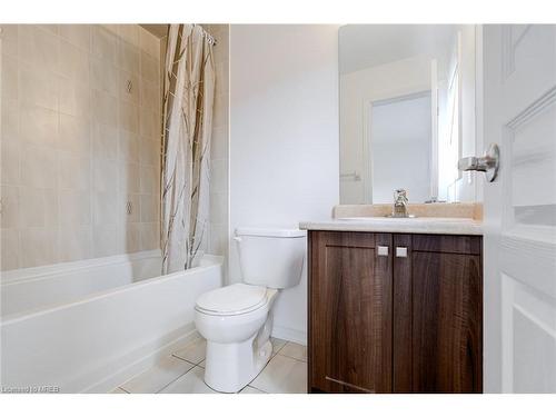 17 Aspen Hills Road, Brampton, ON - Indoor Photo Showing Bathroom