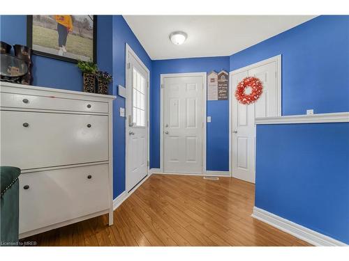 14 Potters Way, Woodstock, ON - Indoor Photo Showing Other Room