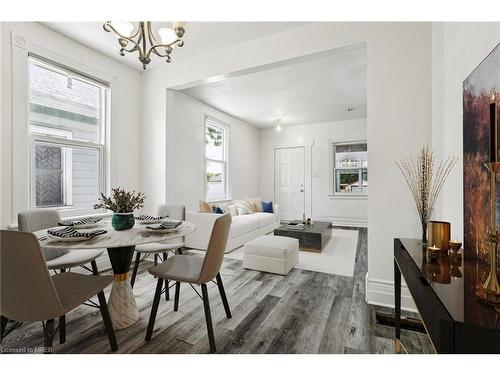 126 Dreaney Avenue, London, ON - Indoor Photo Showing Dining Room