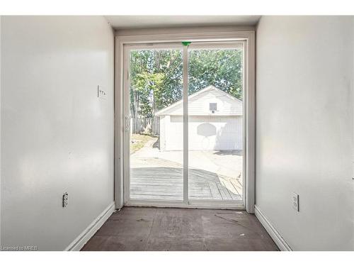 126 Dreaney Avenue, London, ON - Indoor Photo Showing Other Room