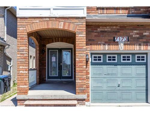 7173 Village Walk, Mississauga, ON - Outdoor