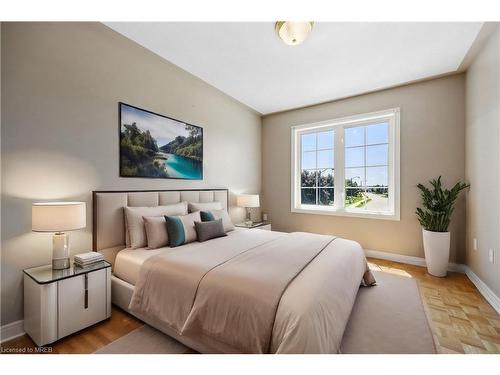 7173 Village Walk, Mississauga, ON - Indoor Photo Showing Bedroom