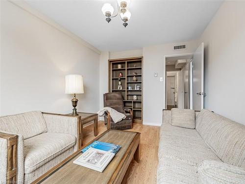 1403-61 Richview Road, Toronto, ON - Indoor Photo Showing Living Room