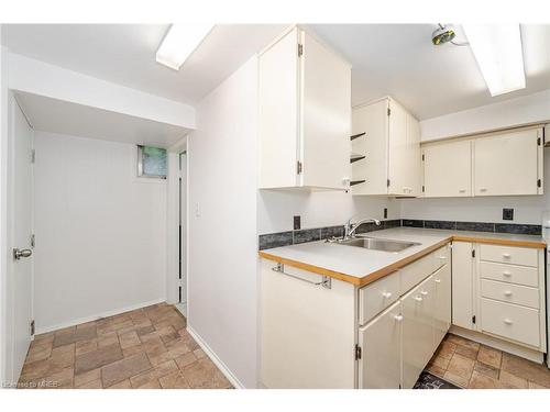 1635 Kenmuir Avenue, Mississauga, ON - Indoor Photo Showing Kitchen