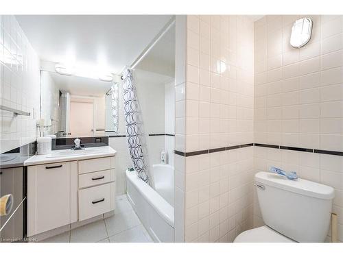 1635 Kenmuir Avenue, Mississauga, ON - Indoor Photo Showing Bathroom