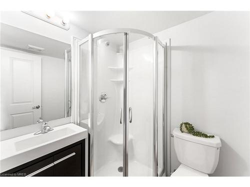 13-252 Penetanguishene Road, Barrie, ON - Indoor Photo Showing Bathroom